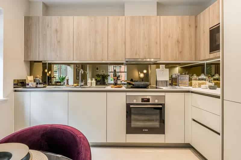 Abbey Barn Park Apartment: Modern 2-Double Bedroom Home