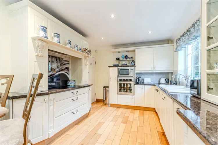 House For Sale in 42, Bridgland Avenue, Bradford, England