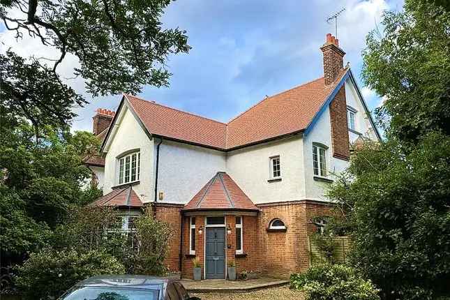 5-Bedroom Detached Victorian House Enfield EN1