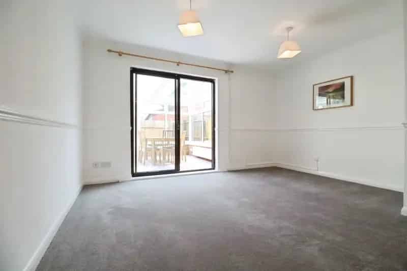 2 Bedroom Semi Detached House Near Taff Trail