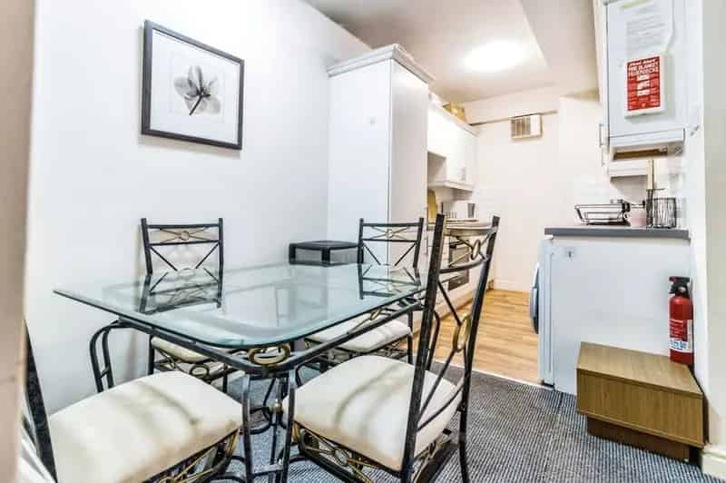 2 Bedroom Flat for Sale Manchester City Centre - Close to St Peter's Square