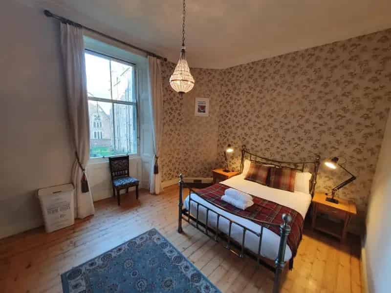 2 Bedroom Flat to Rent near Bruntsfield Links