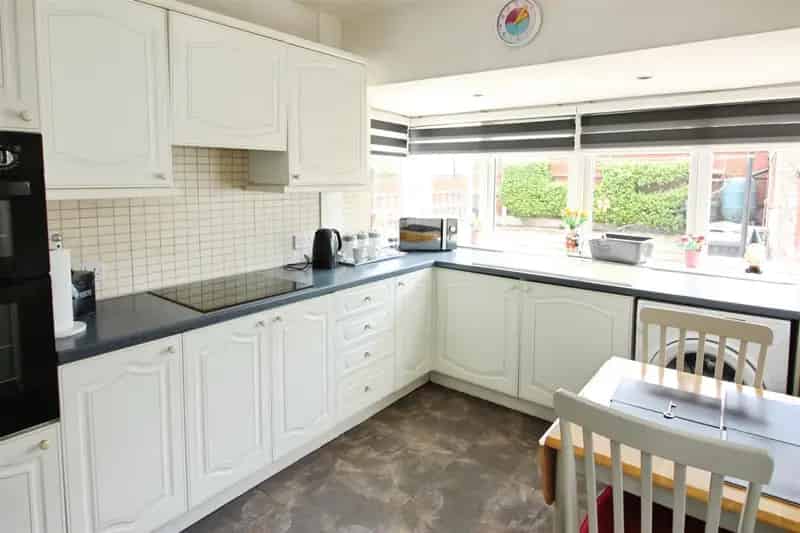 2 Bedroom Semi Detached Bungalow House to Rent