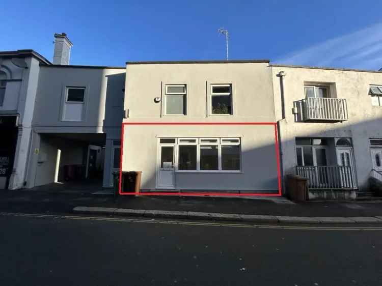 527 sq ft Refurbished Office Beaumont Road Plymouth City Centre