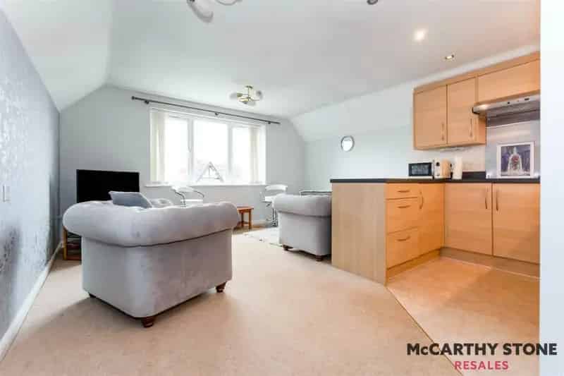 1 Bedroom Retirement Apartment Top Floor Open Plan