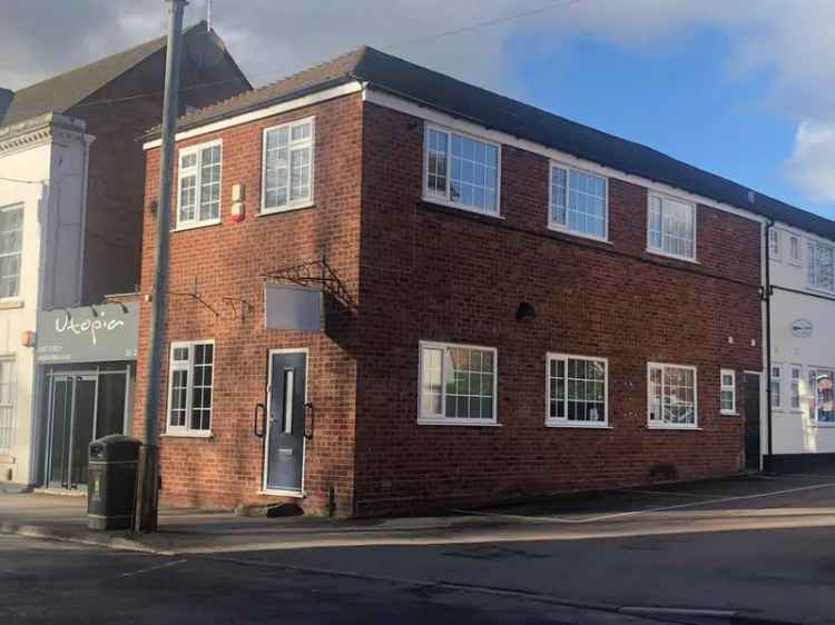 Tamworth Office Building: 985 sq ft Refurbished Space