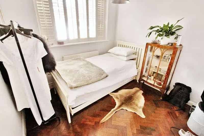 2 Bed Flat for Sale in Woodford Green with Garage