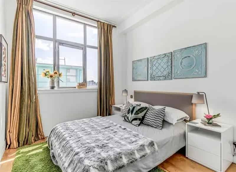 One Bedroom Art Deco Apartment near Tower Hill