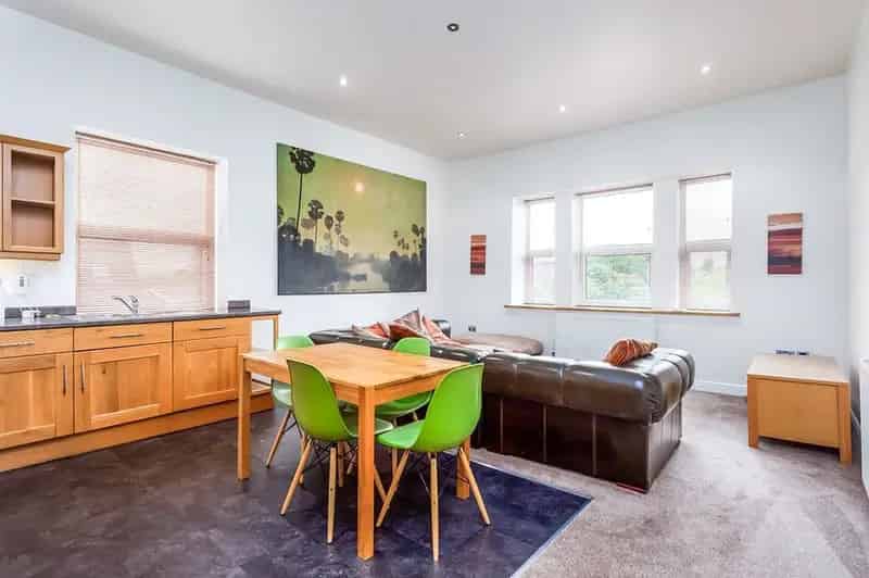 2 Bedroom Flat to Rent Stanley West Yorkshire WF3