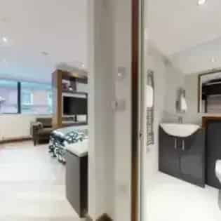 Smart 1-Room Flat 54m Manchester High-End Appliances Smart Home