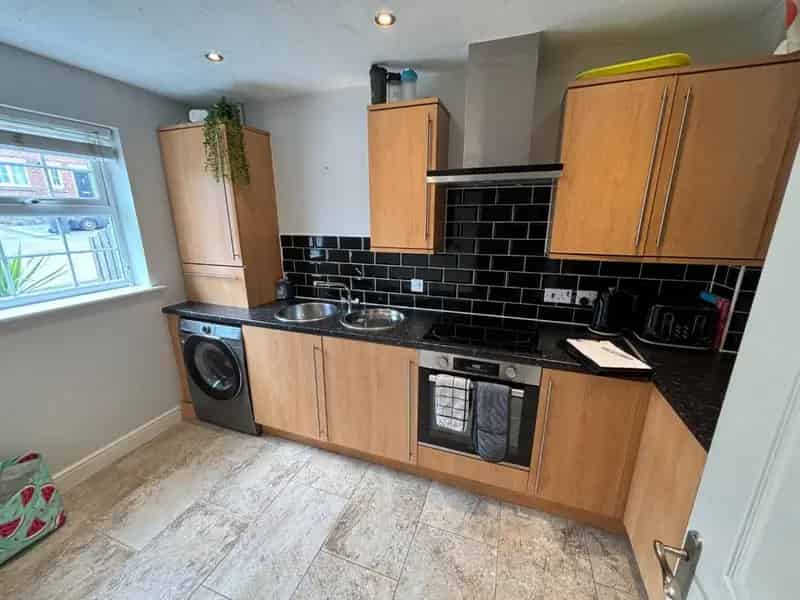 2 Bedroom House To Let Barnsley