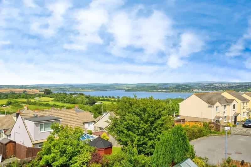 Elegant 4-Bed Home with Stunning River Views