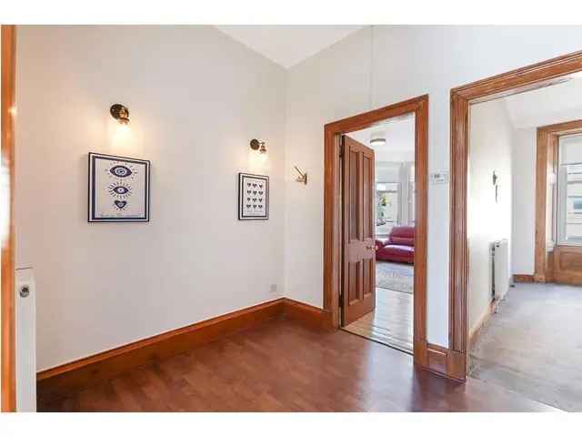 2 Bedroom Flat for Sale in Dennistoun