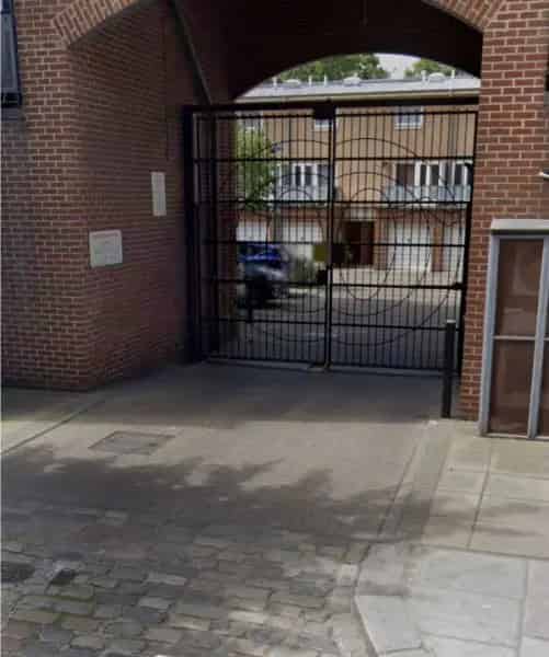 Flat For Rent , Leeds, England