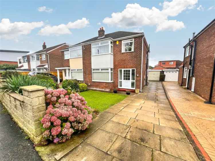 House For Sale in Leeds, England