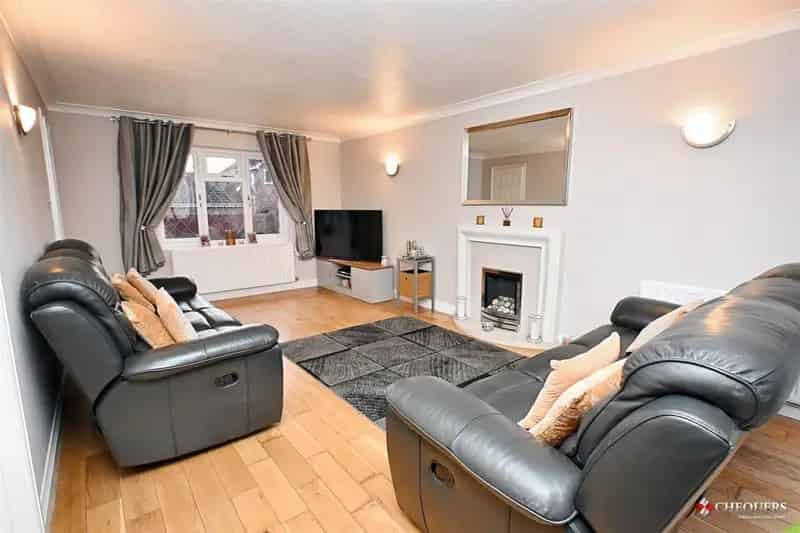 4 Bedroom Detached House for Sale in Chineham