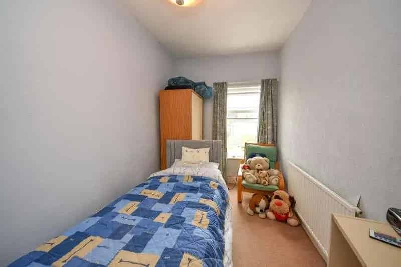 3 Bed House for Sale Near Town Centre