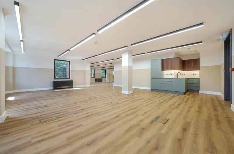 Grade A Offices Finchley 2571 sq ft Parking EV Chargers