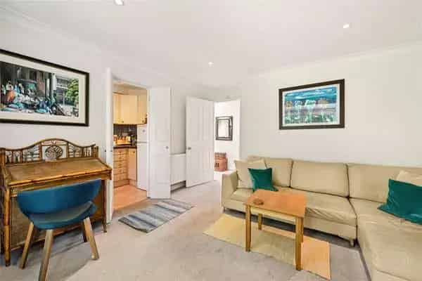 One Bedroom Flat for Sale in Chelsea SW10