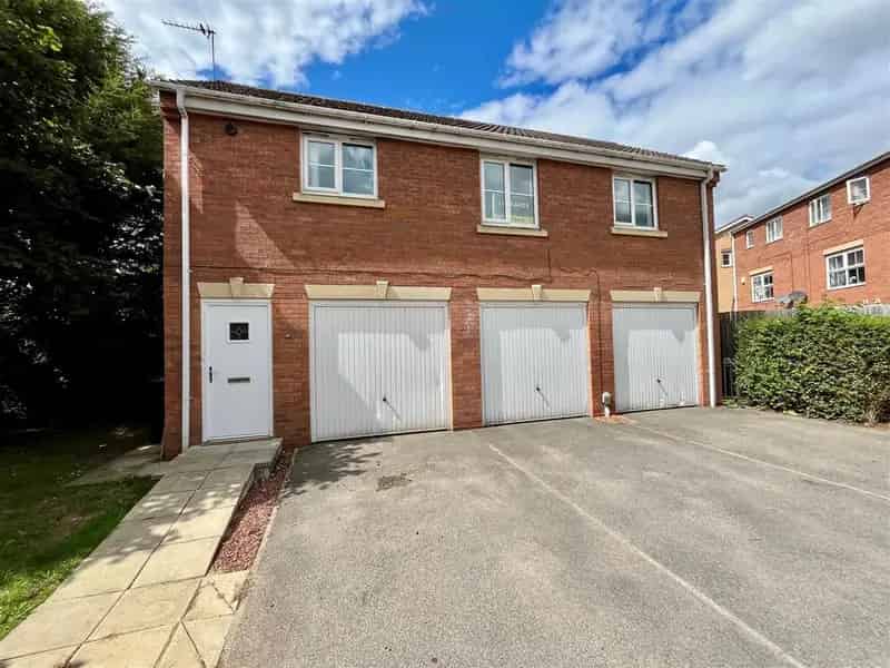 1 Bedroom Apartment for Sale Kingswood Development