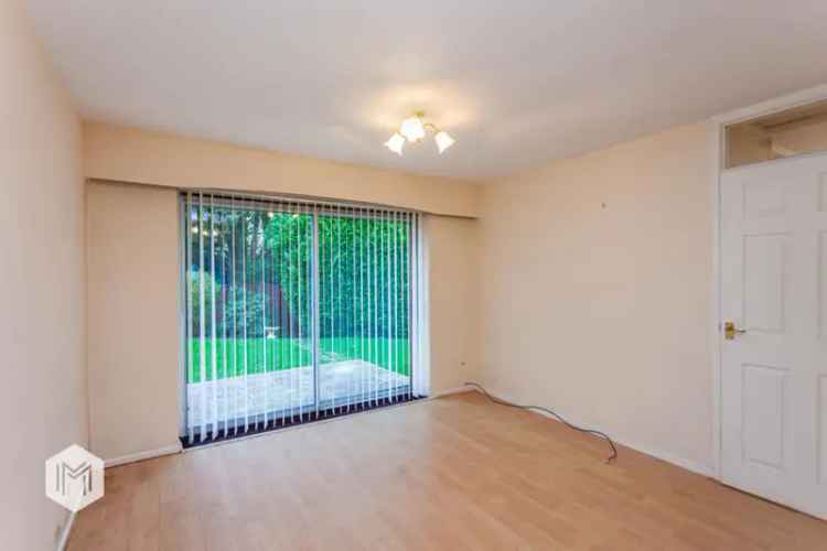 2 Bedroom Bungalow for Sale Lostock Near Manchester Train Station