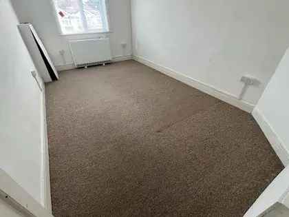 2 Bed Flat Near Hospital Available Now
