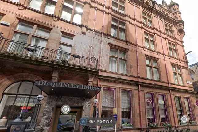 Flat to rent in West Regent Street Glasgow G2