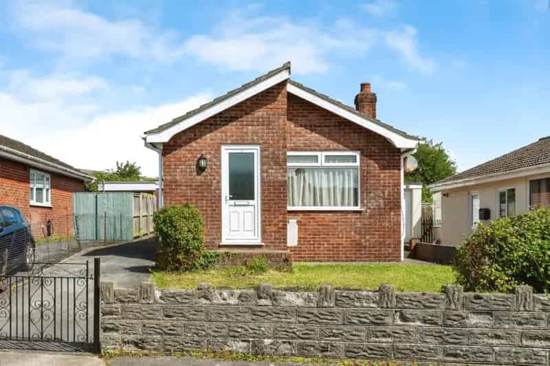 1 Bedroom Detached Bungalow in Crofy