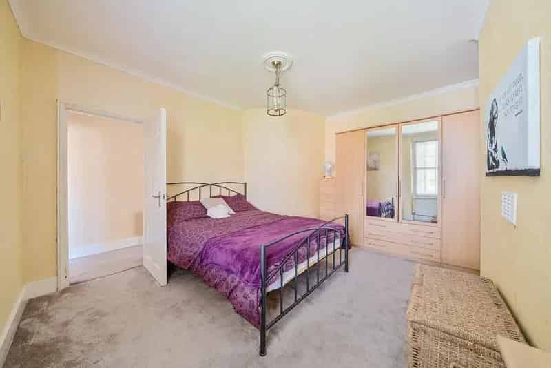 One Bedroom Flat near Burgess Park Camberwell