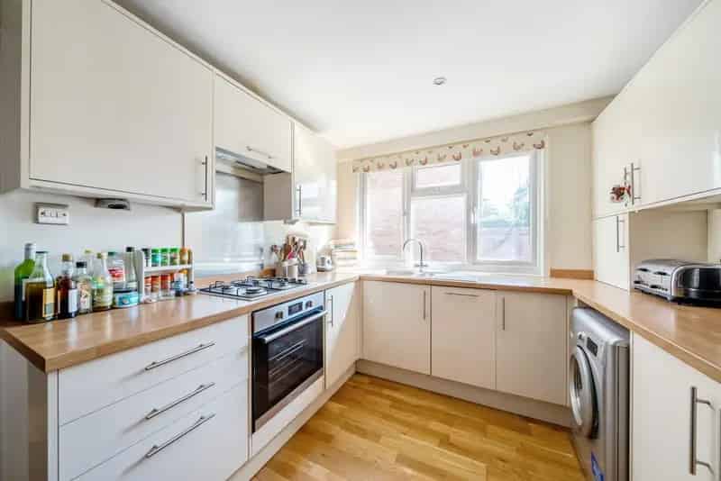 3 Bedroom House Short Let Near Balham Tube