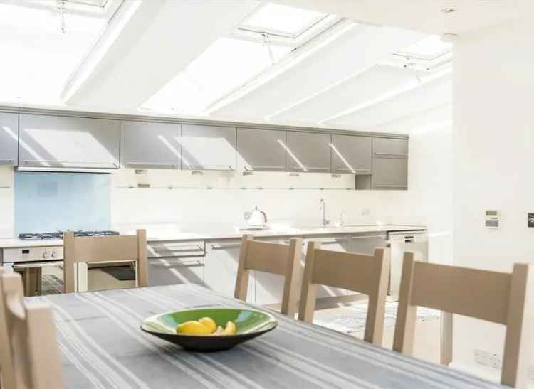 Freehold Detached Cottage near Barons Court 2866 sq ft