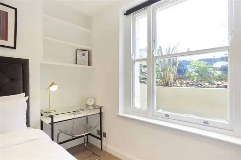 2 bedroom flat/apartment in London