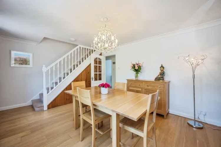 4 Bedroom Family Home Near Wendover Village Centre