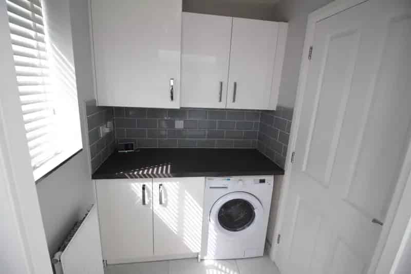 3 Bedroom Detached House To Let Newcastle