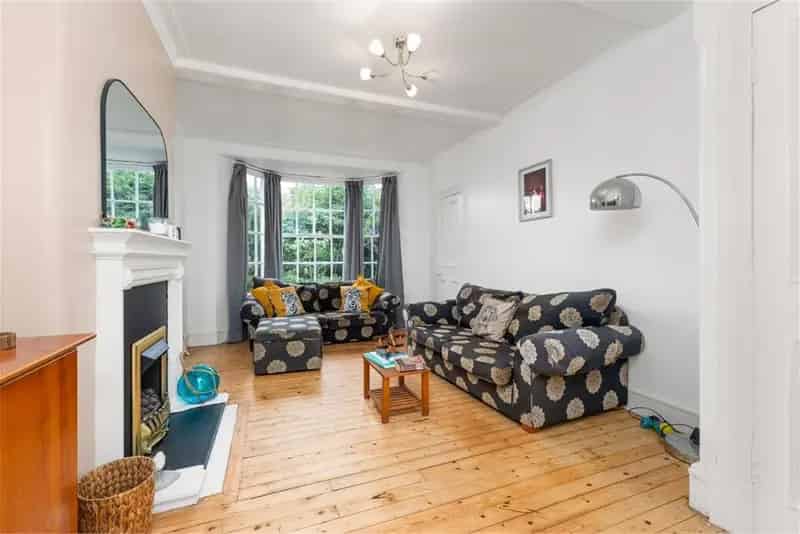 3 Bed Semi-Detached House Near Portobello