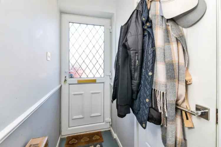 3 Bed Semi-Detached House Carlton Colville Large Plot Modern Kitchen