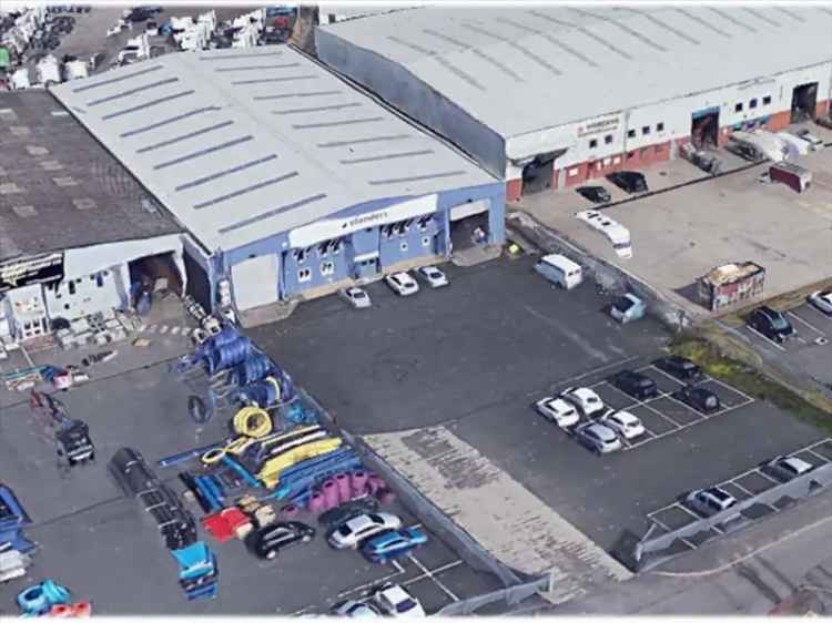 Modern Industrial Warehouse with Office Space and Secure Yard For Lease