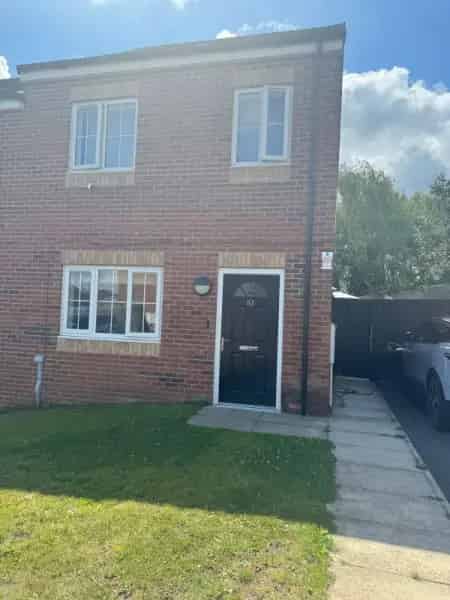 Two Large Bed New Build Home With Large Garden