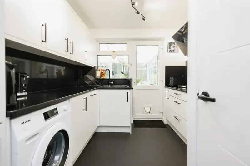 3-Bedroom Family Home with Large Garden and Garage
