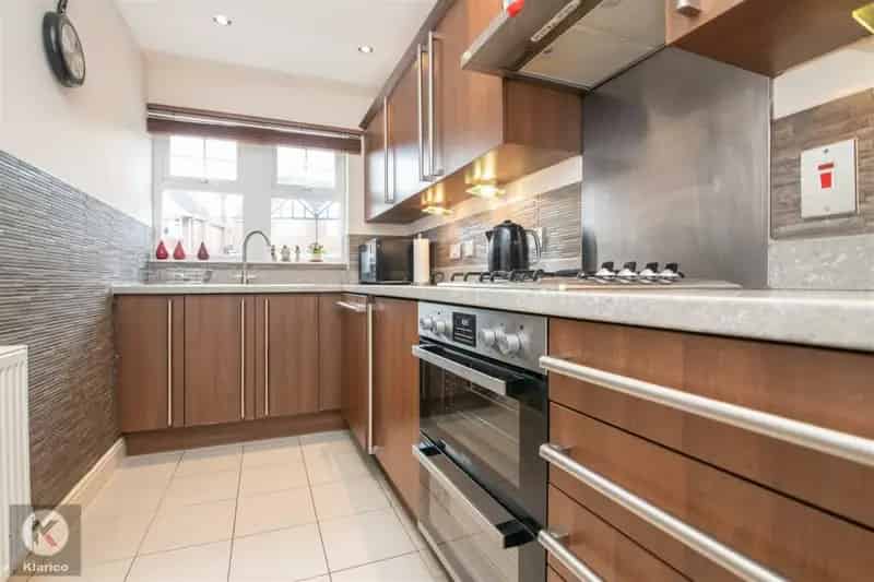 4 Bedroom Semi Detached House for Sale Hall Green Birmingham