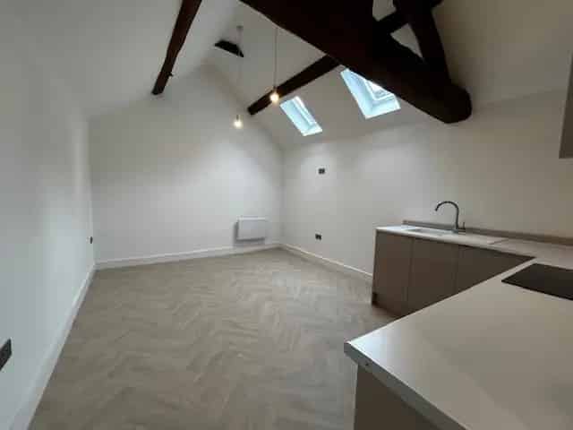 Wakefield City Centre One Bedroom Apartment - Newly Refurbished