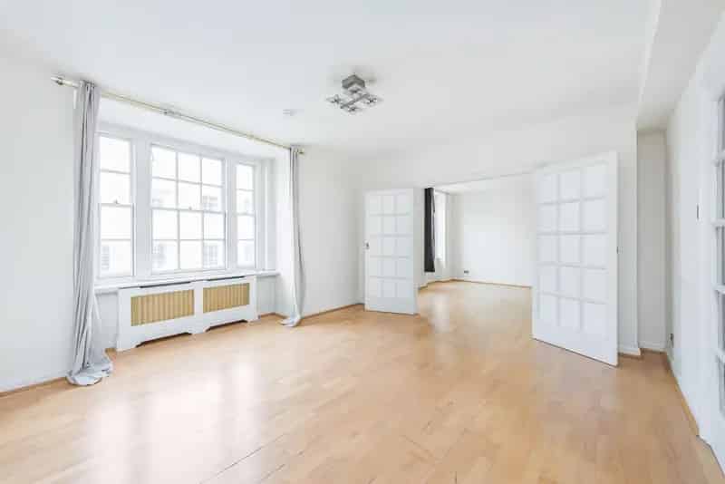 Spacious 3-Bedroom Apartment in Marylebone