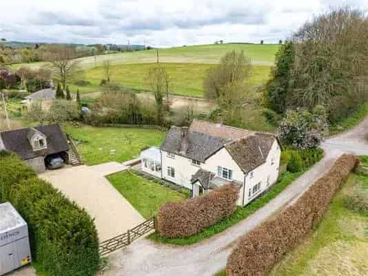 Mead End House Family Home Near River Chalke