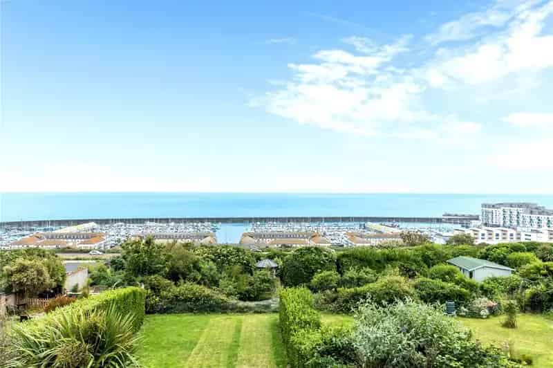 3 bedroom apartment to rent
