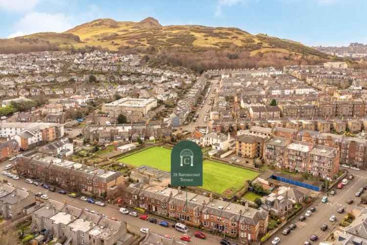 2 Bedroom Flat for Sale in Stockbridge