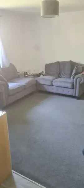 Flat For Rent in Arun, England