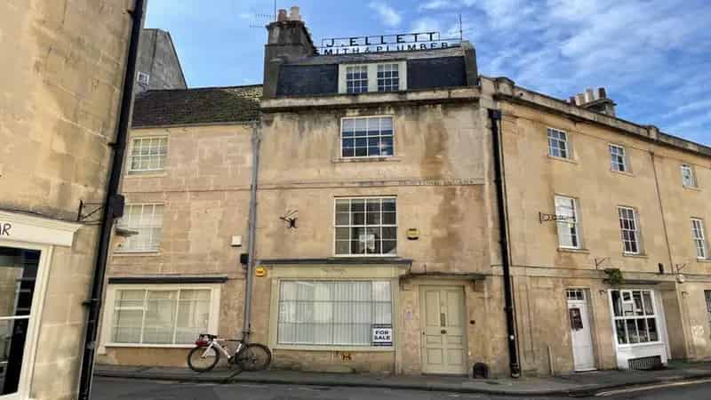 Bath City Centre Mixed Use Investment Property Grade II Listed Vacant Possession
