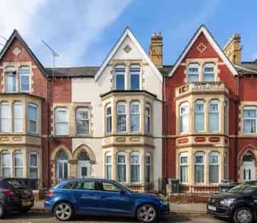 1 Bedroom 273m² Flat Cardiff Near City Centre and Bay