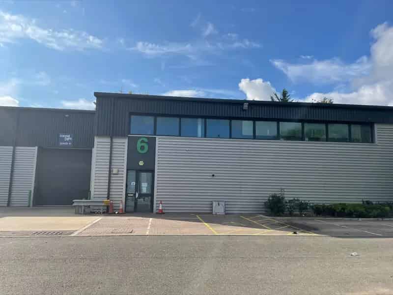 9524 sq ft Industrial Trade Counter Unit Orpington