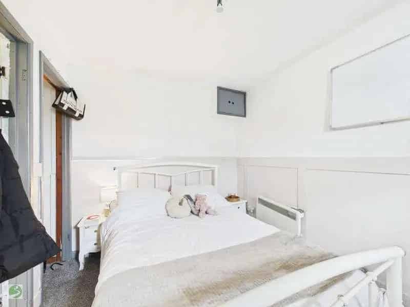 1 Bed Flat for Sale West Looe - First Time Buyers & Investors